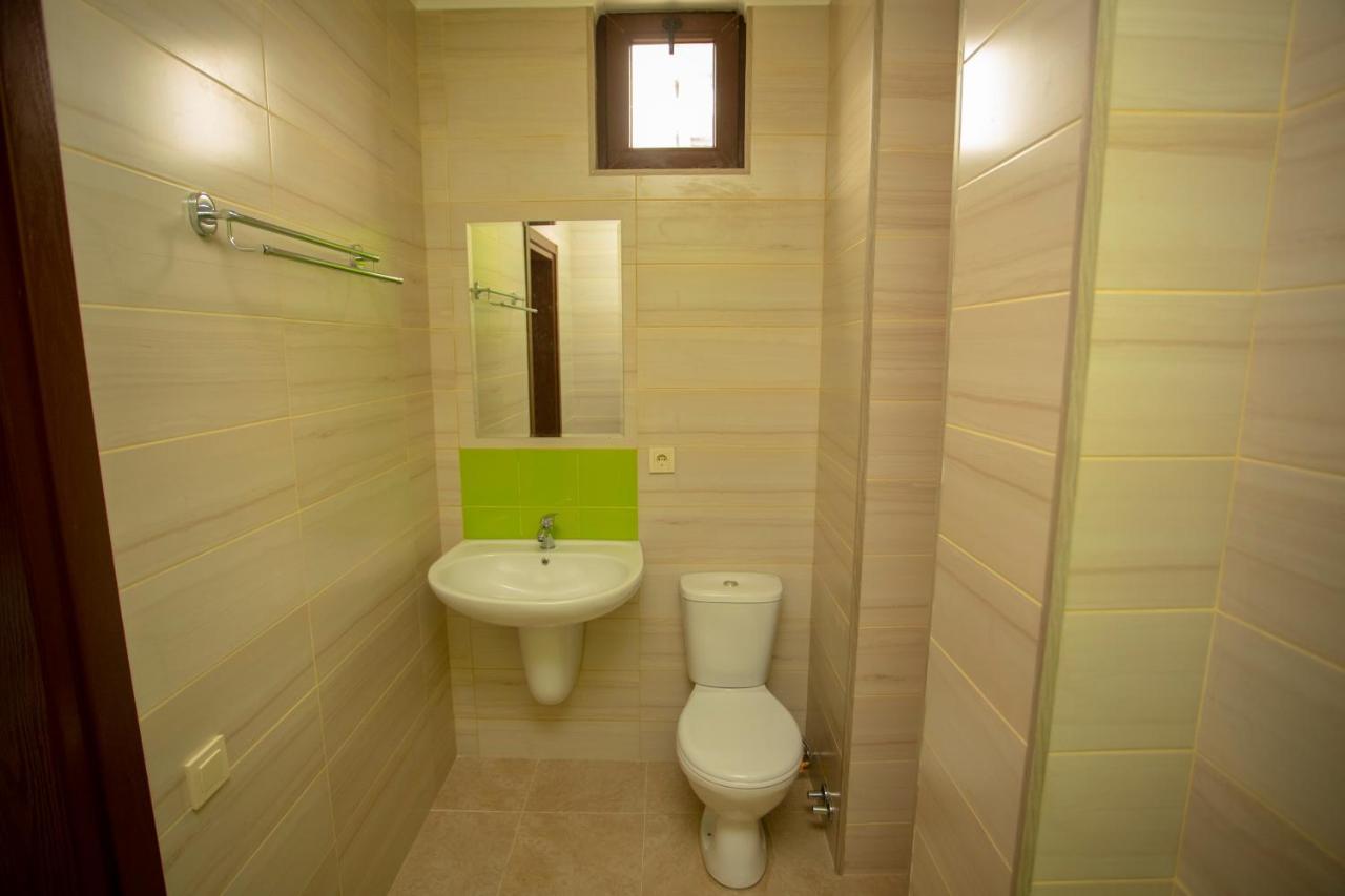 Hotel Pollux à Batoumi Extérieur photo