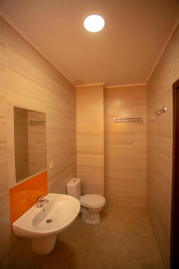 Hotel Pollux à Batoumi Extérieur photo